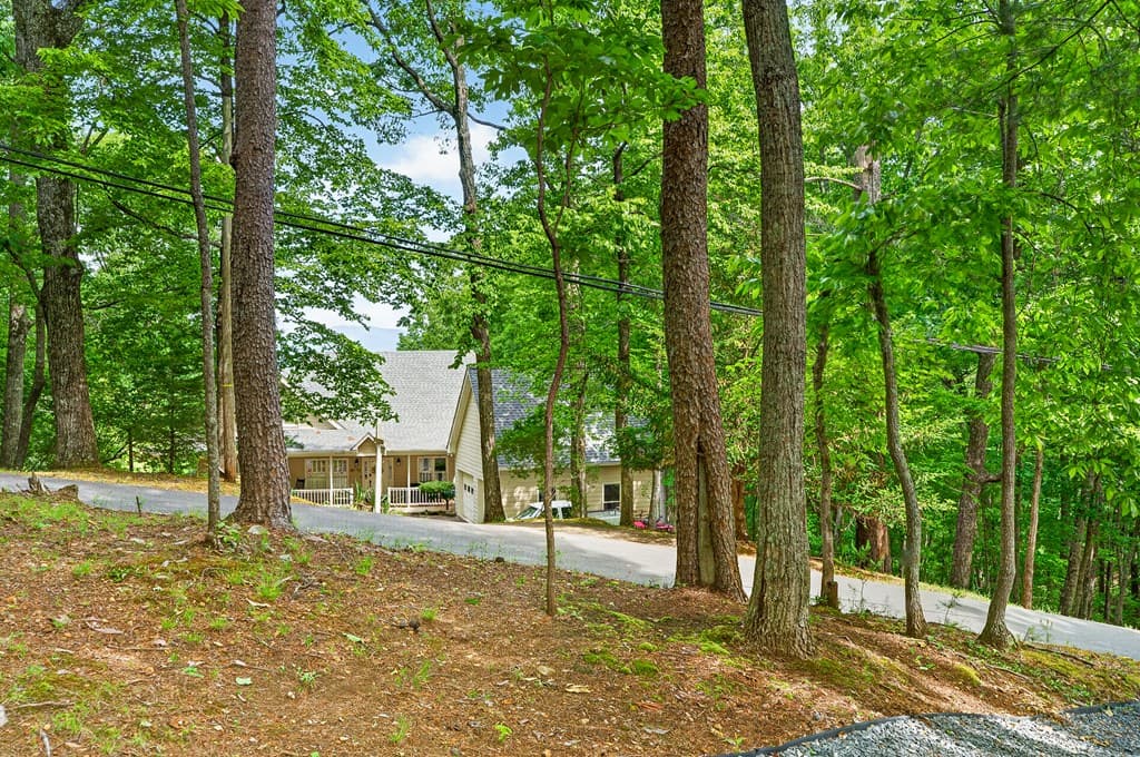 747 Mountain Oak Road, Ellijay GA 30540 - Photo