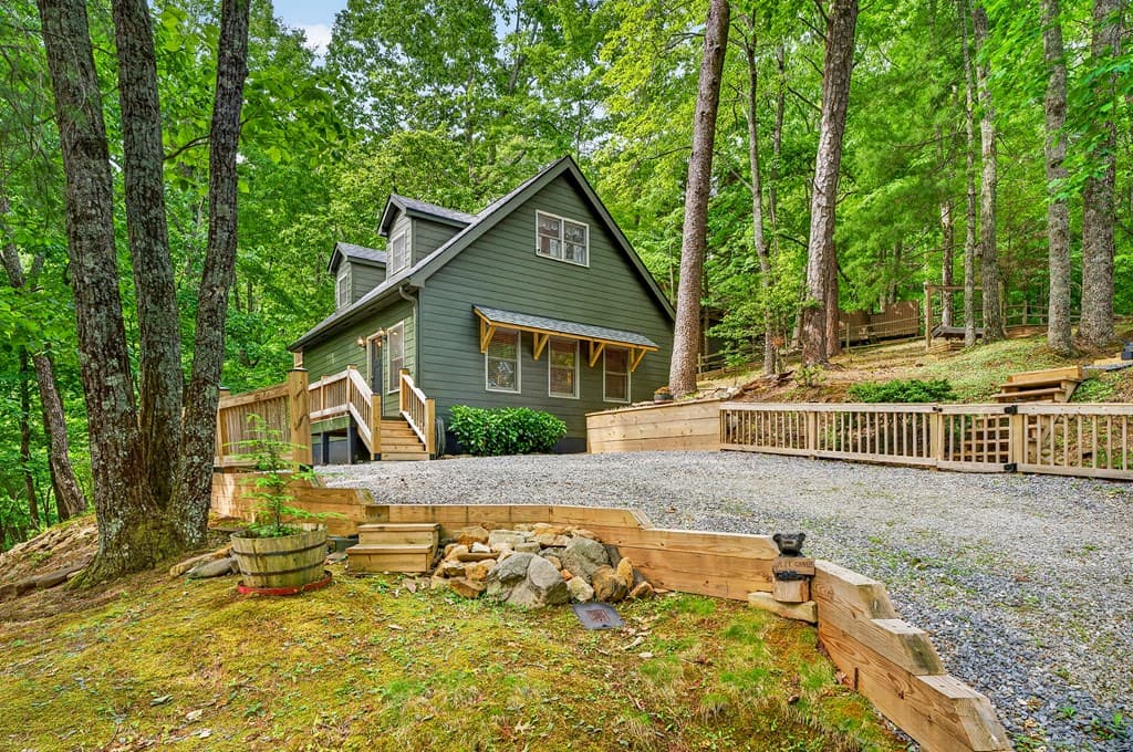 747 Mountain Oak Road, Ellijay GA 30540 - Photo