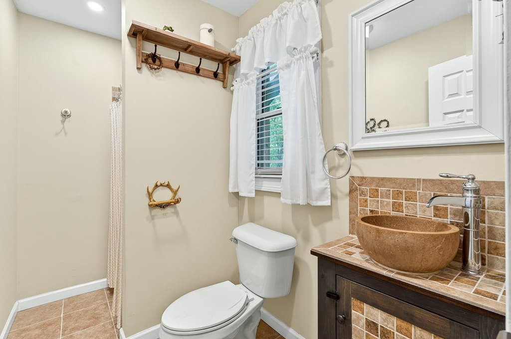 747 Mountain Oak Road, Ellijay GA 30540 - Photo