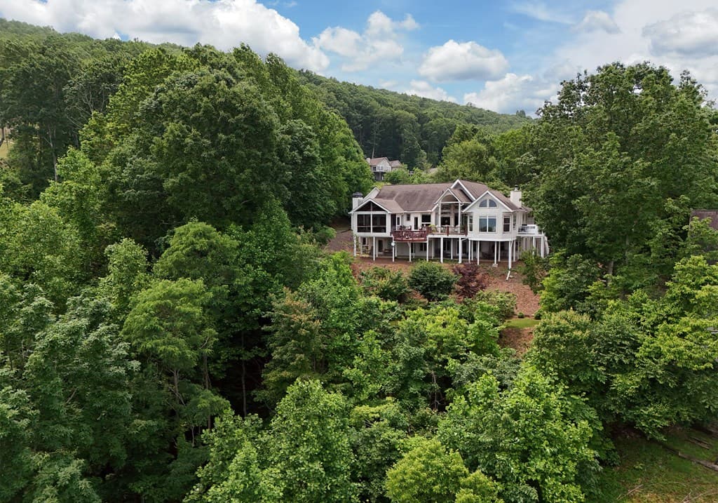 786 Ramey Mountain Road, Hiawassee GA 30546 - Photo