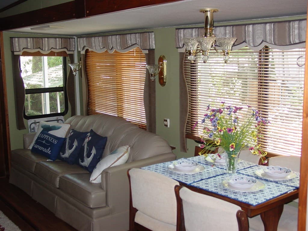 1047 Creekside Drive, Hiawassee GA 30546 - Photo