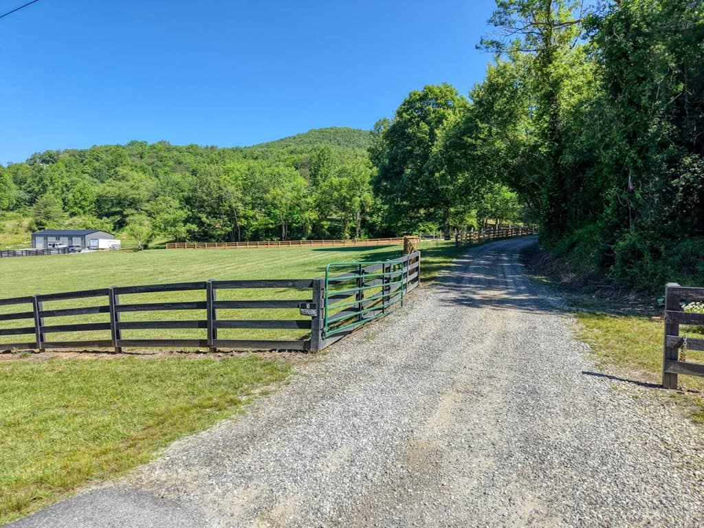 4836 Owltown Road, Blairsville GA 30512 - Photo
