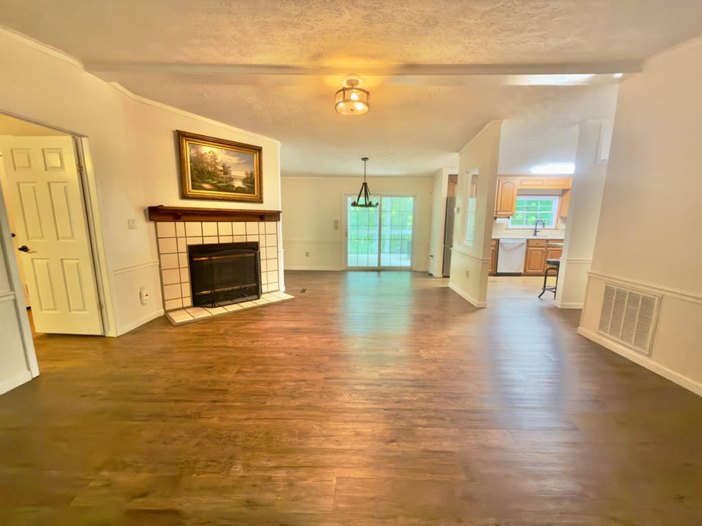 777 Lakeside Drive, Blairsville GA 30512 - Photo