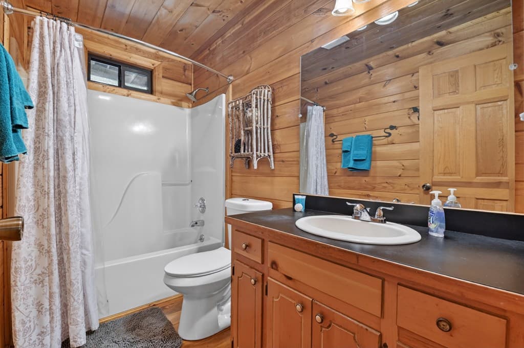 423 Laurel Creek Road, Blue Ridge GA 30513 - Photo