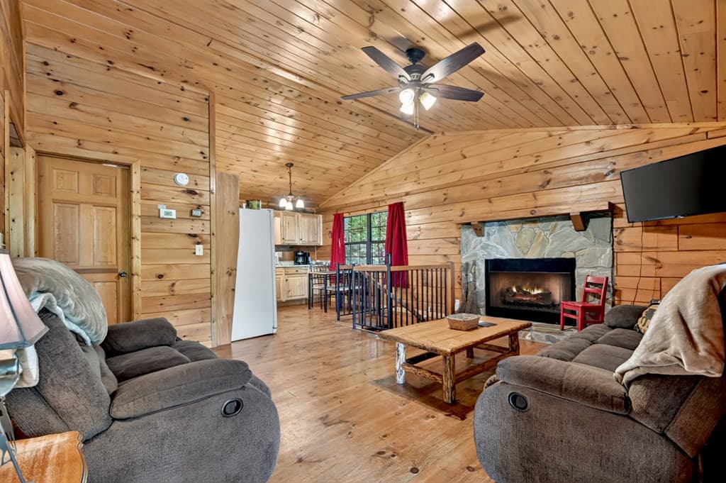 423 Laurel Creek Road, Blue Ridge GA 30513 - Photo