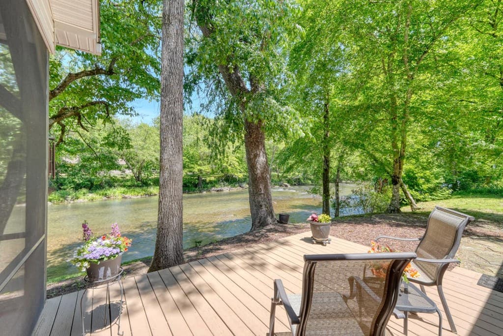 198 Riverbend Drive, Hayesville NC 28904 - Photo