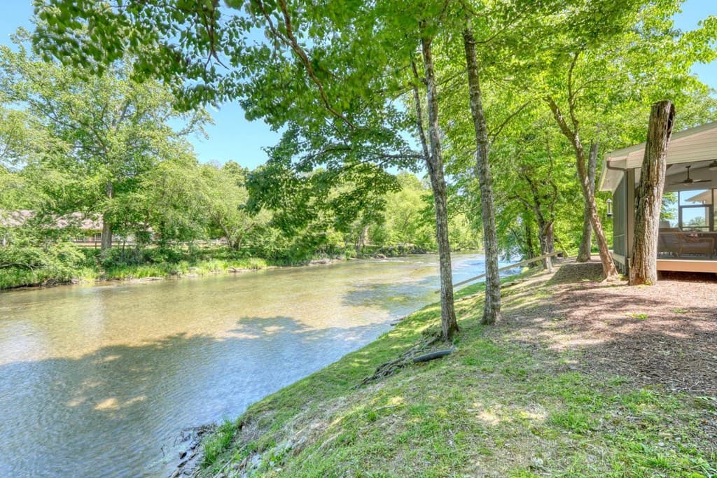 198 Riverbend Drive, Hayesville NC 28904 - Photo