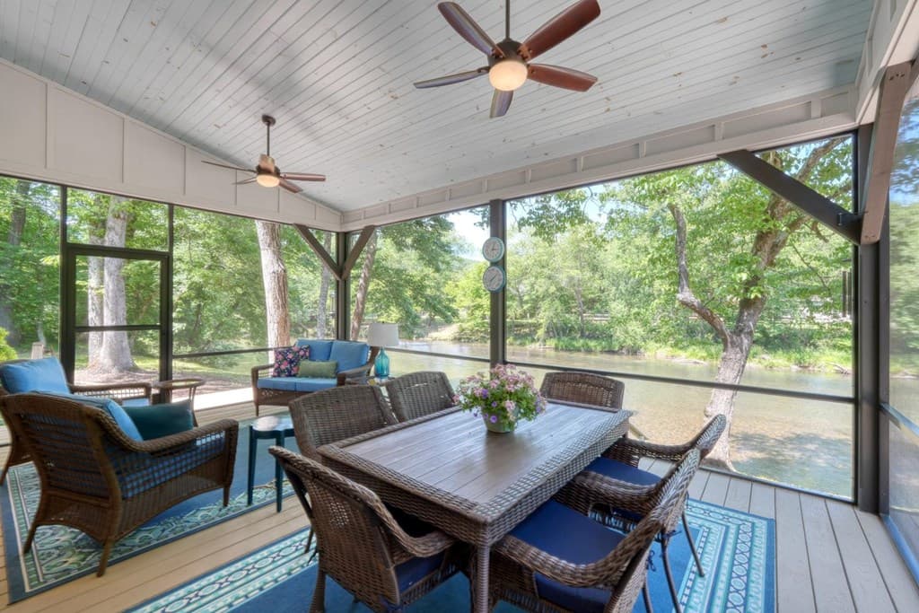 198 Riverbend Drive, Hayesville NC 28904 - Photo