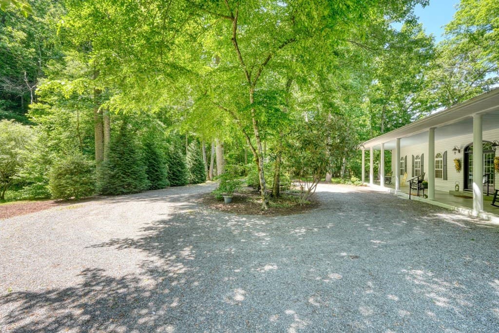 198 Riverbend Drive, Hayesville NC 28904 - Photo