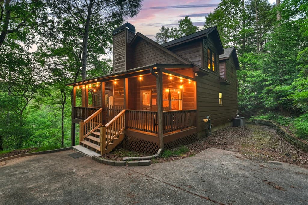 550 Hillsdale Drive, Ellijay GA 30540 - Photo