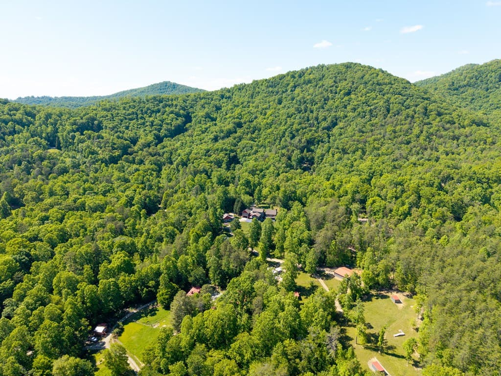 593 Turkey Trot Road, Blairsville GA 30512 - Photo