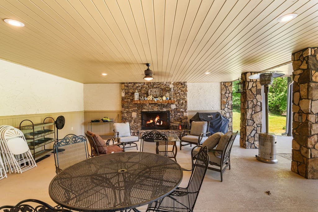 593 Turkey Trot Road, Blairsville GA 30512 - Photo