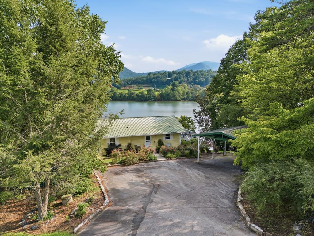 1035 Laurel Lane, Hiawassee GA 30546 - Photo