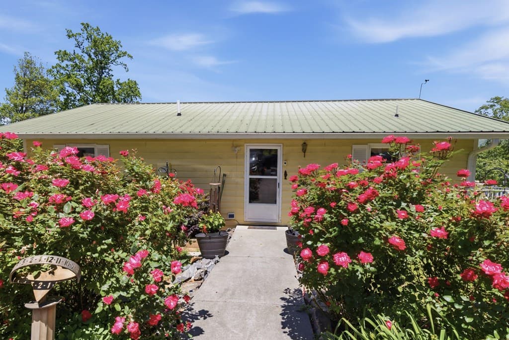 1035 Laurel Lane, Hiawassee GA 30546 - Photo
