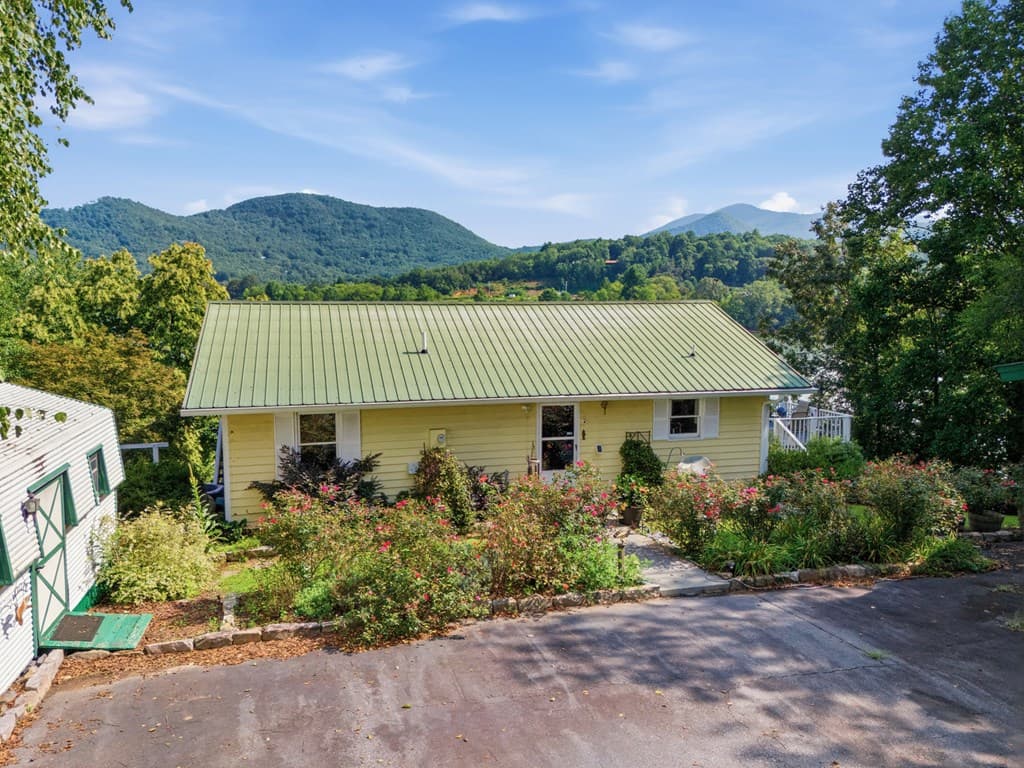 1035 Laurel Lane, Hiawassee GA 30546 - Photo