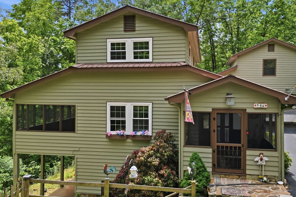 946 Laurel Circle, Blue Ridge GA 30513 - Photo