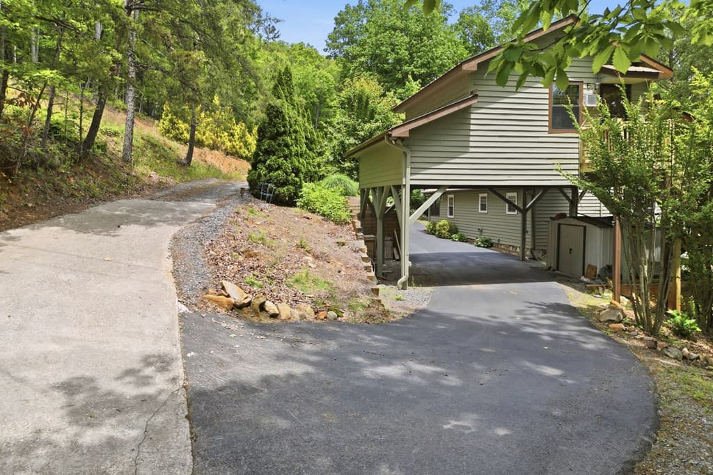 946 Laurel Circle, Blue Ridge GA 30513 - Photo