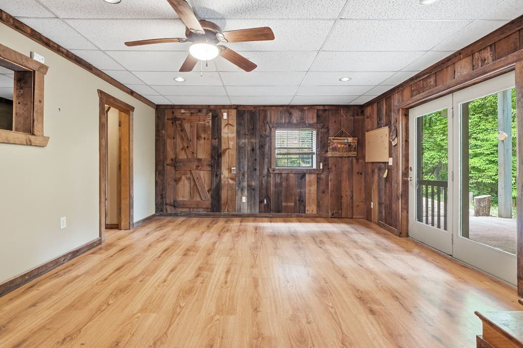 946 Laurel Circle, Blue Ridge GA 30513 - Photo