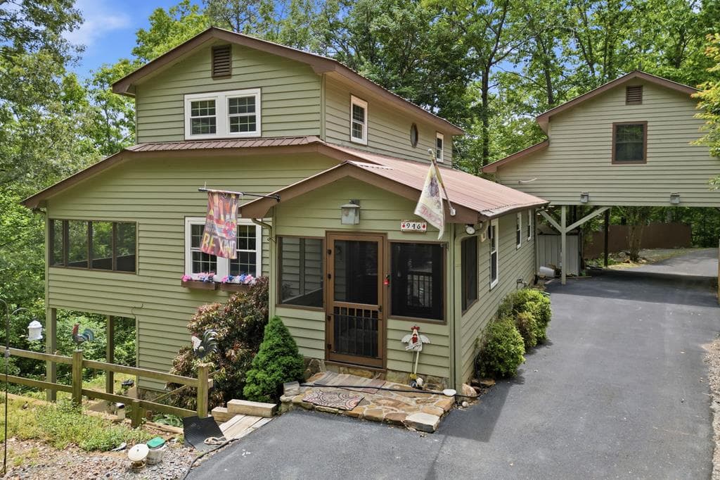 946 Laurel Circle, Blue Ridge GA 30513 - Primary photo