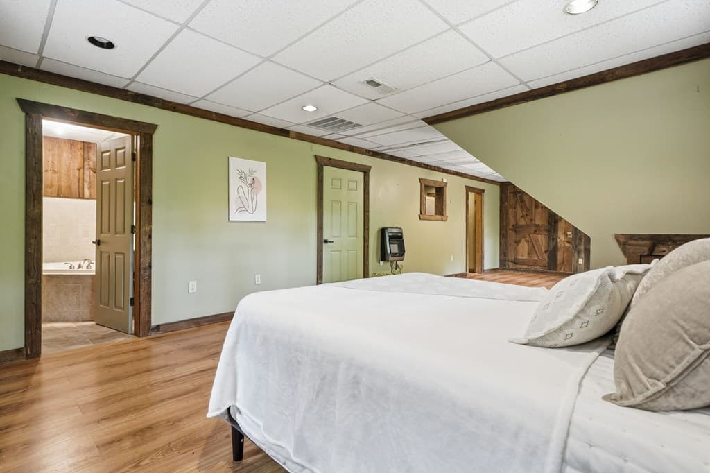 946 Laurel Circle, Blue Ridge GA 30513 - Photo