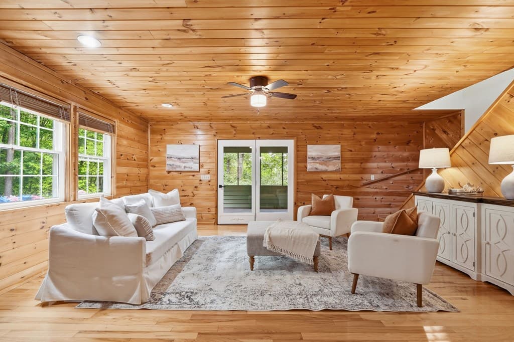 946 Laurel Circle, Blue Ridge GA 30513 - Photo