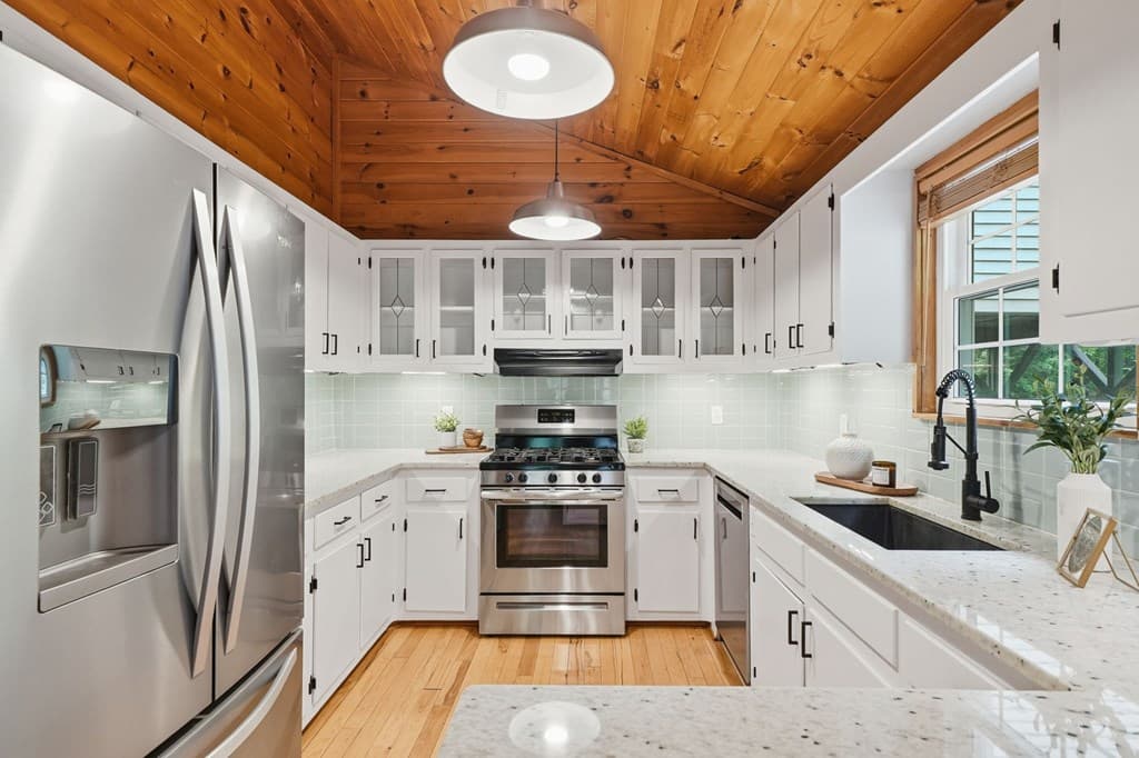 946 Laurel Circle, Blue Ridge GA 30513 - Photo