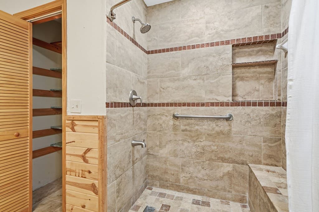 946 Laurel Circle, Blue Ridge GA 30513 - Photo
