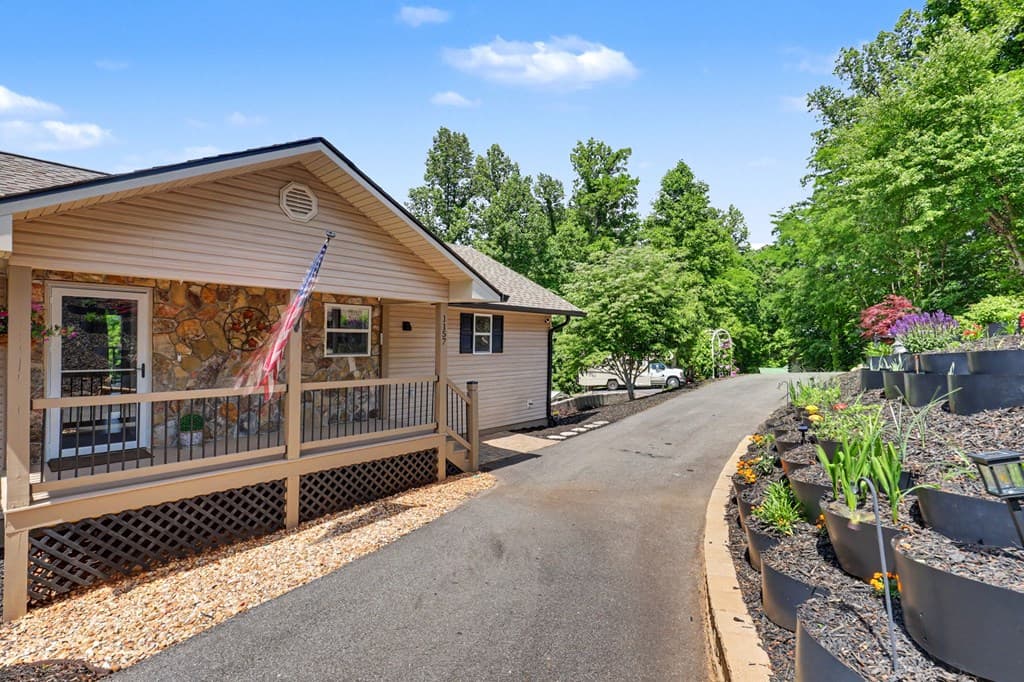 1157 Summit Way, Blairsville GA 30512 - Photo