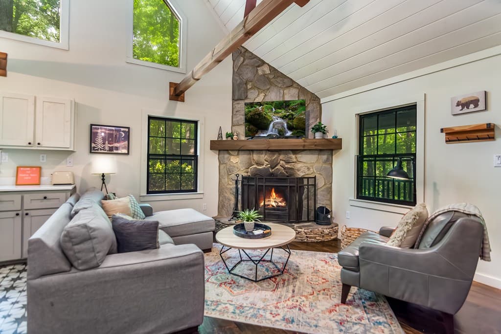 317 North Pine Road, Ellijay GA 30536 - Photo
