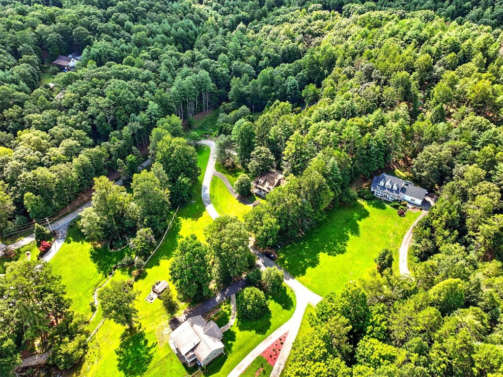 27 Twin Brook Drive, Blairsville GA 30512 - Photo