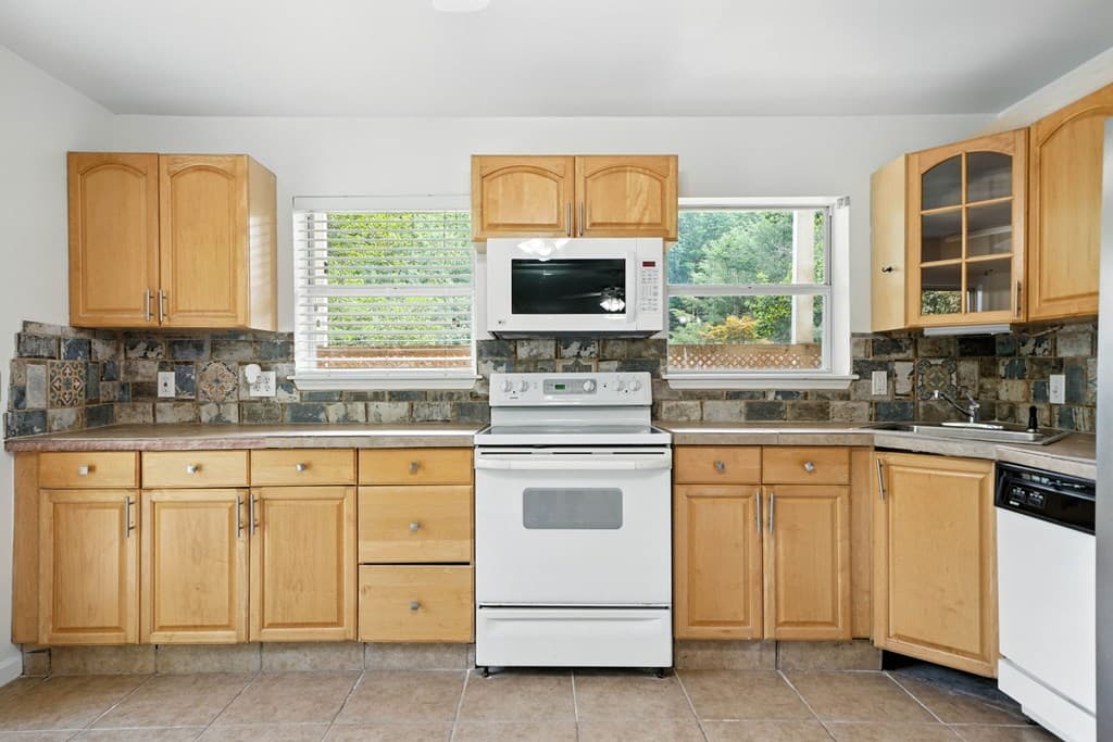 27 Twin Brook Drive, Blairsville GA 30512 - Photo