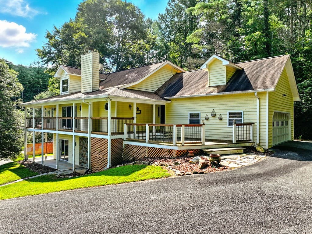 27 Twin Brook Drive, Blairsville GA 30512 - Photo