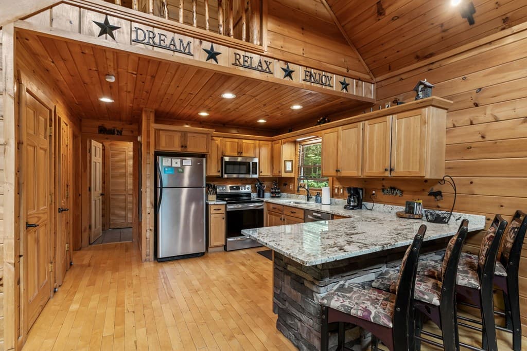 93 Deer Hunter Trail, Blue Ridge GA 30513 - Photo