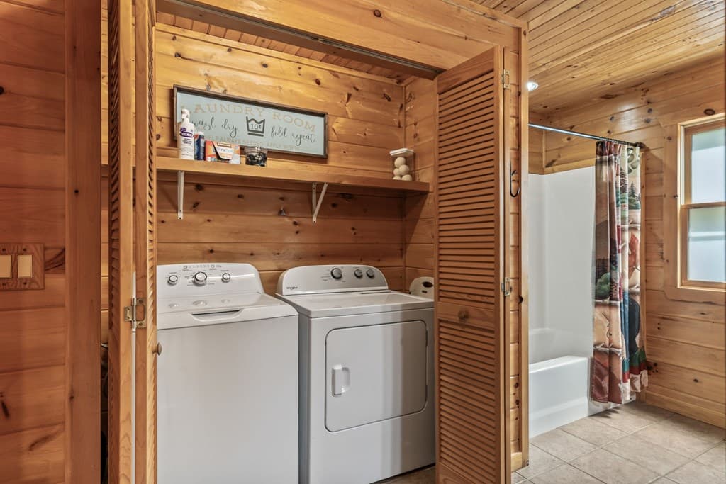 93 Deer Hunter Trail, Blue Ridge GA 30513 - Photo