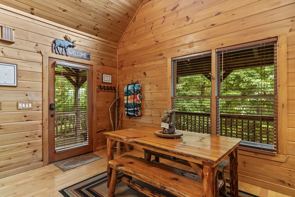 93 Deer Hunter Trail, Blue Ridge GA 30513 - Photo