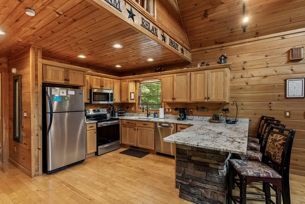 93 Deer Hunter Trail, Blue Ridge GA 30513 - Photo