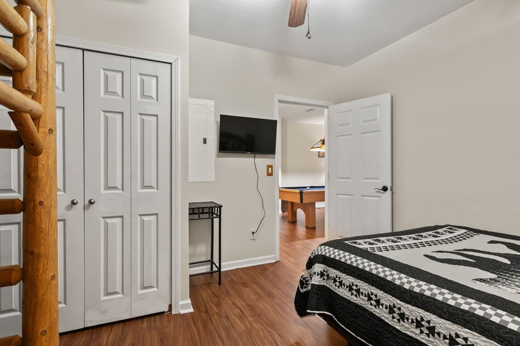93 Deer Hunter Trail, Blue Ridge GA 30513 - Photo