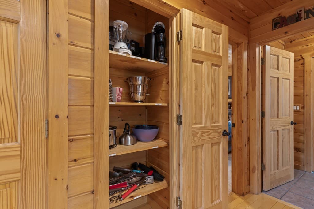 93 Deer Hunter Trail, Blue Ridge GA 30513 - Photo