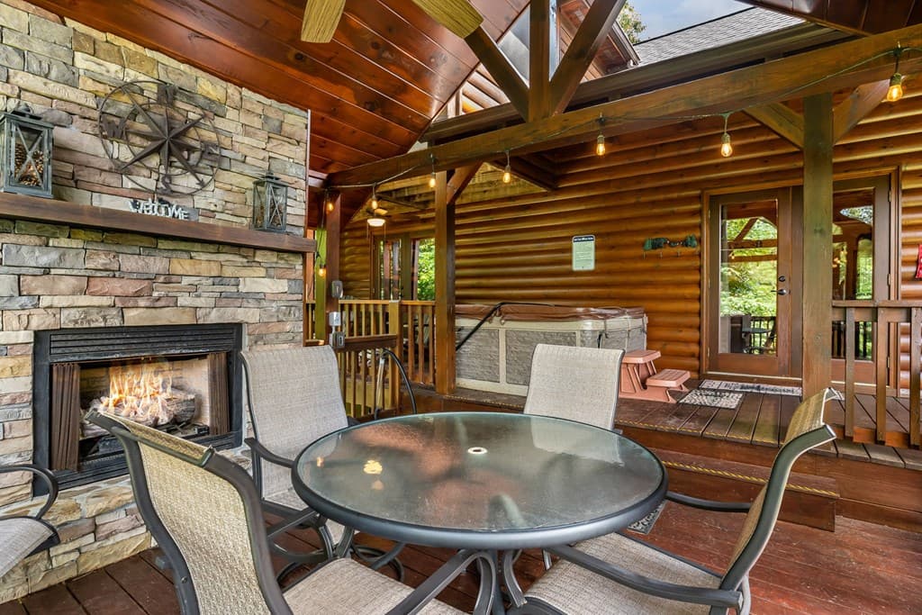 93 Deer Hunter Trail, Blue Ridge GA 30513 - Photo