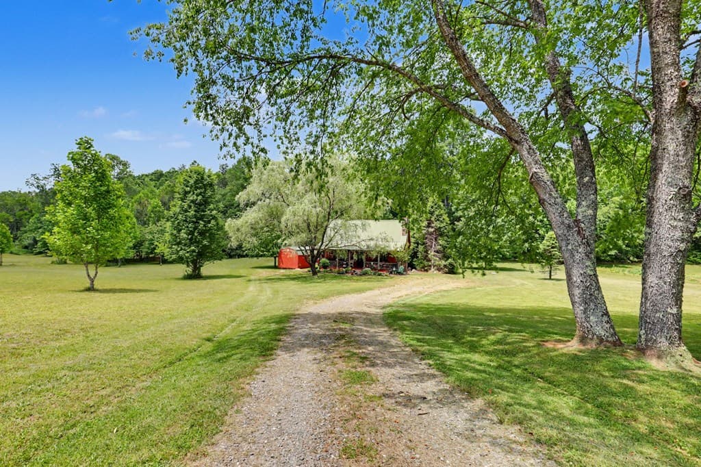 1139 Bearmeat Road, Hiawassee GA 30546 - Photo