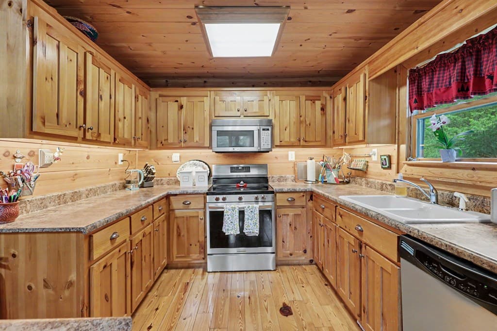 1139 Bearmeat Road, Hiawassee GA 30546 - Photo