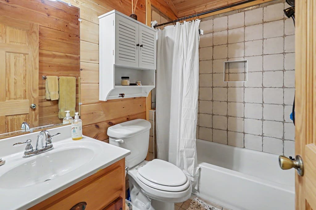 1139 Bearmeat Road, Hiawassee GA 30546 - Photo