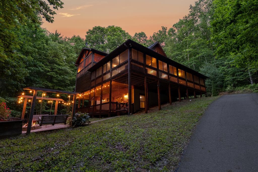 220 Solar Drive, Blue Ridge GA 30513 - Photo