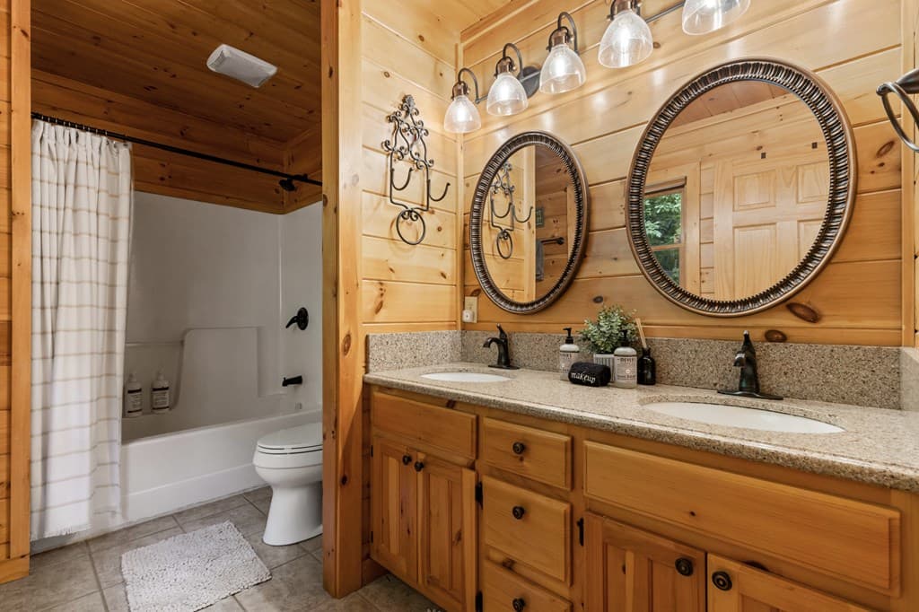 220 Solar Drive, Blue Ridge GA 30513 - Photo