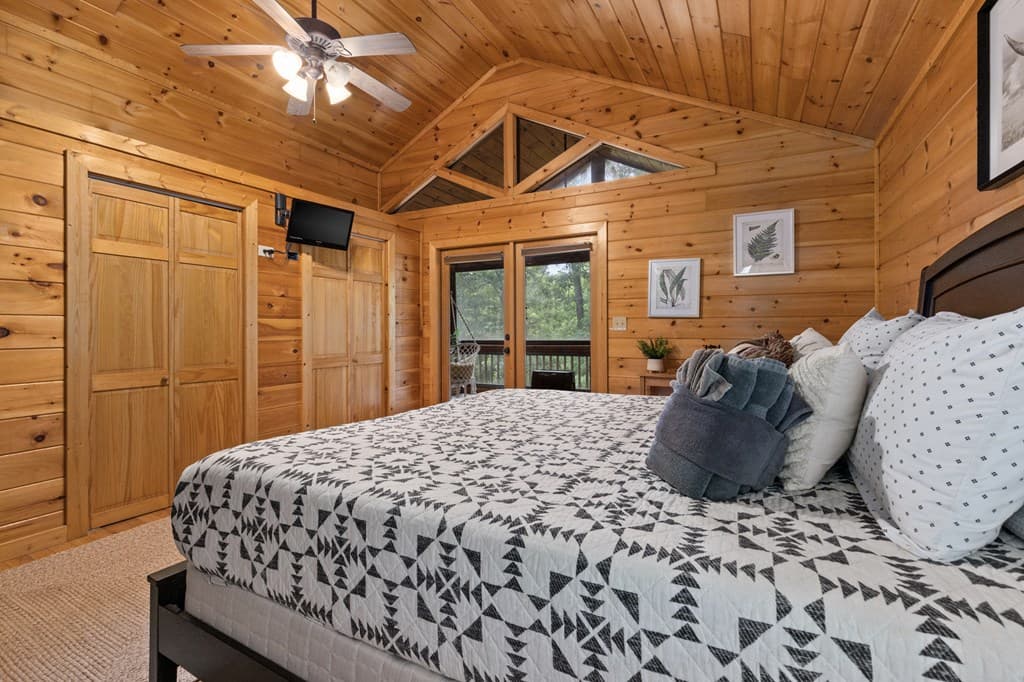 220 Solar Drive, Blue Ridge GA 30513 - Photo
