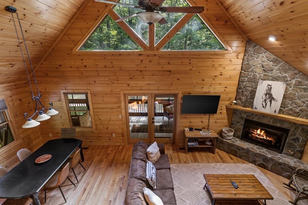 220 Solar Drive, Blue Ridge GA 30513 - Photo