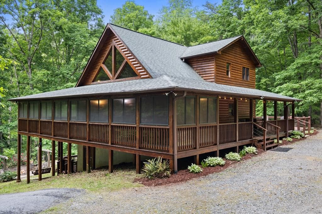 220 Solar Drive, Blue Ridge GA 30513 - Primary photo
