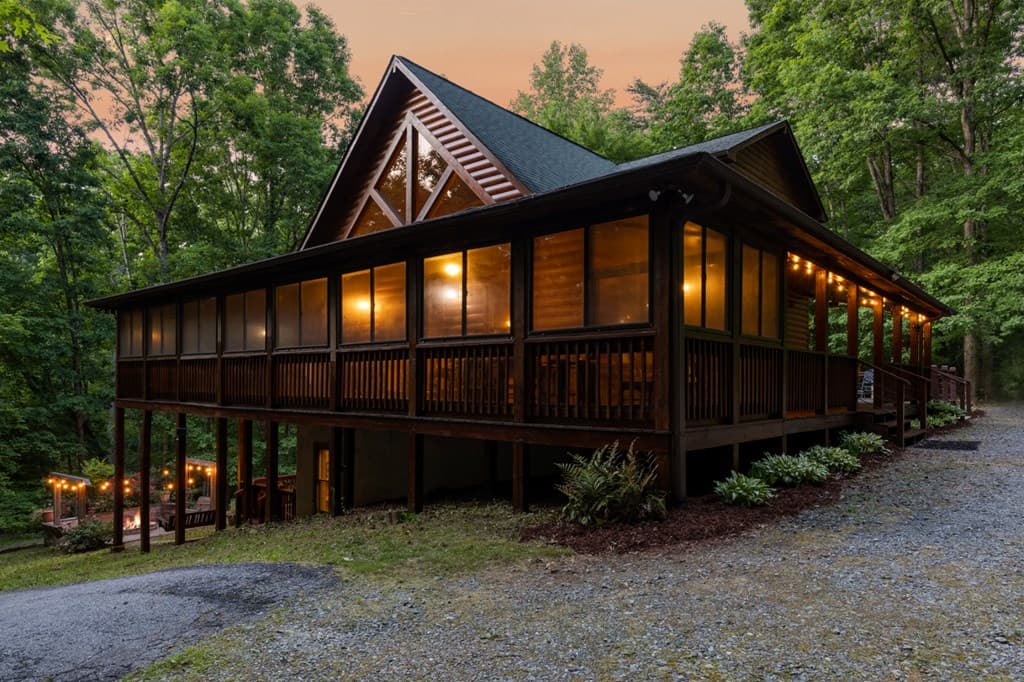 220 Solar Drive, Blue Ridge GA 30513 - Photo