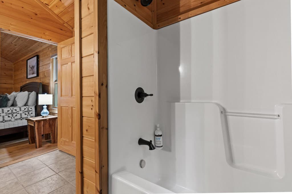 220 Solar Drive, Blue Ridge GA 30513 - Photo