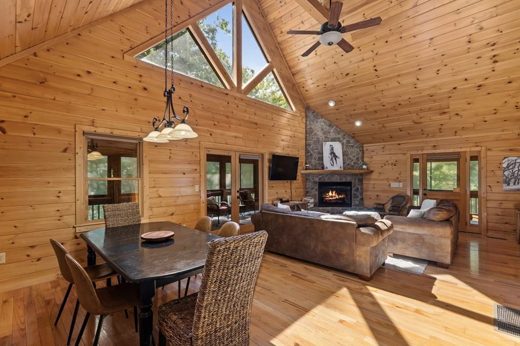 220 Solar Drive, Blue Ridge GA 30513 - Photo